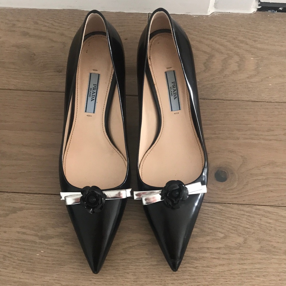Authentic Prada pumps 37 size